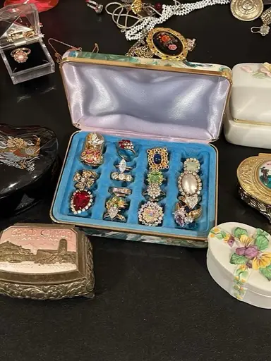 Costume Rings & Trinket Boxes! 😍