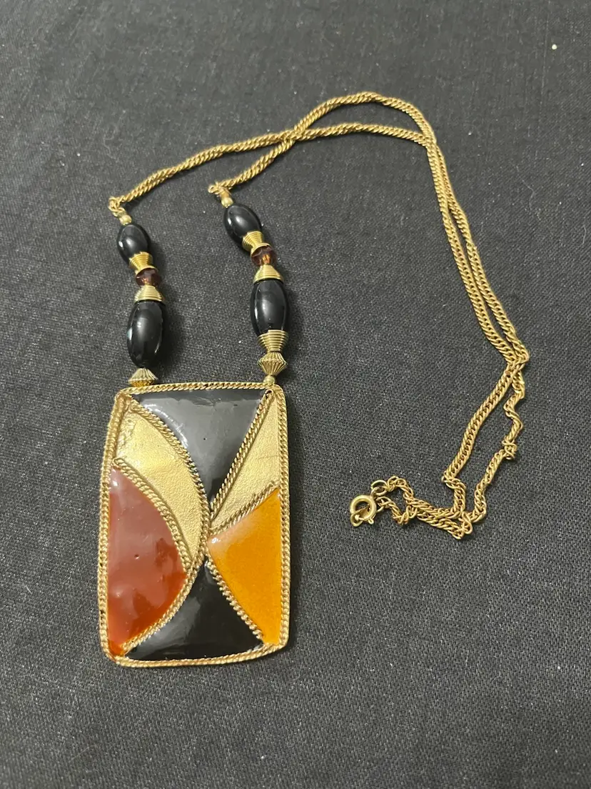 Vintage Unique Pendant Necklace