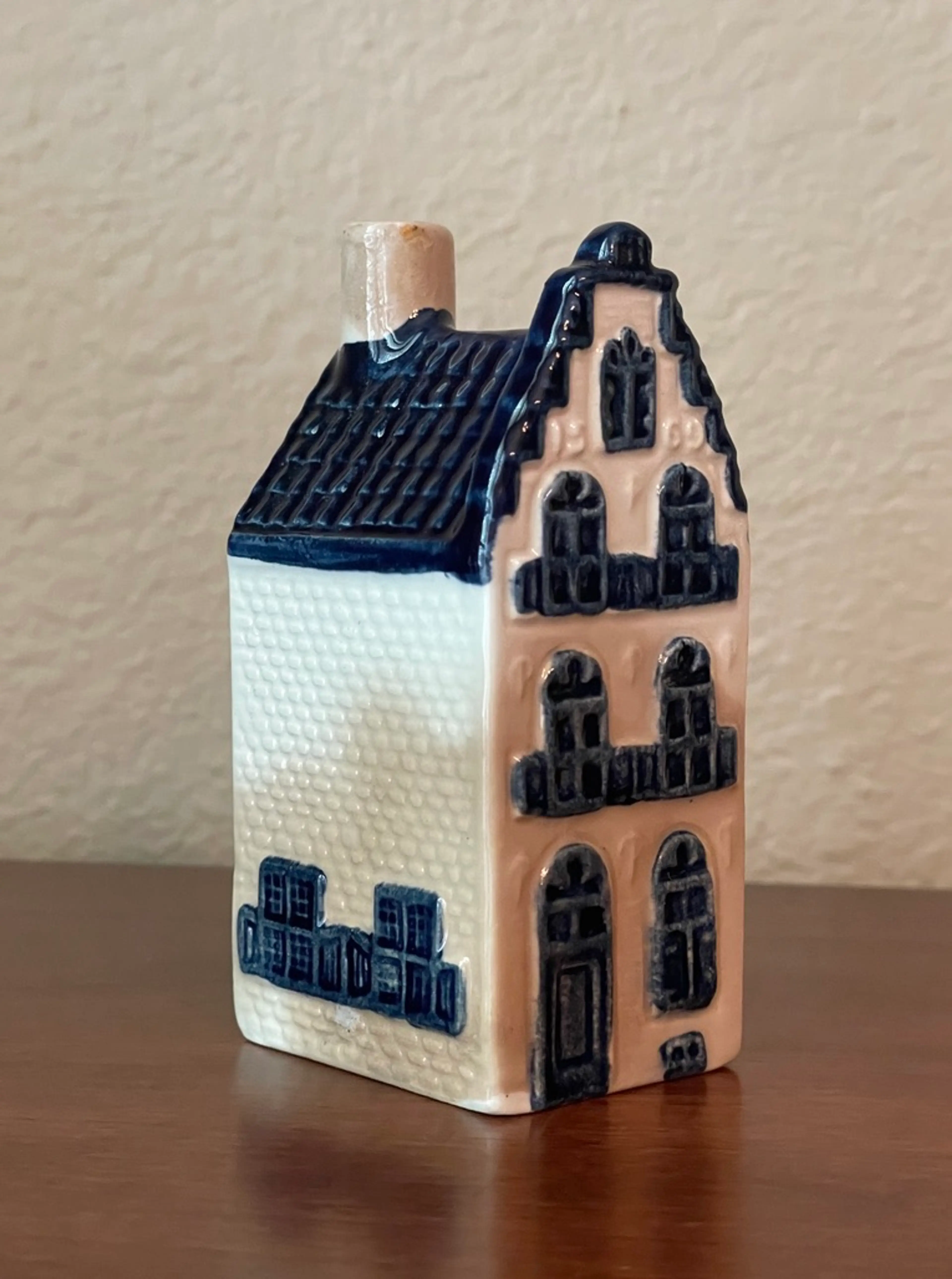 Image 2 of 10
