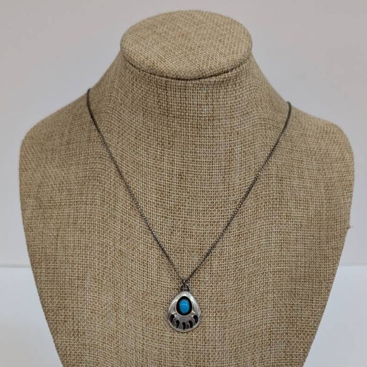 Vintage Sterling Silver Navajo Bear Paw Turquoise Necklace Shadowbox 18" Chain