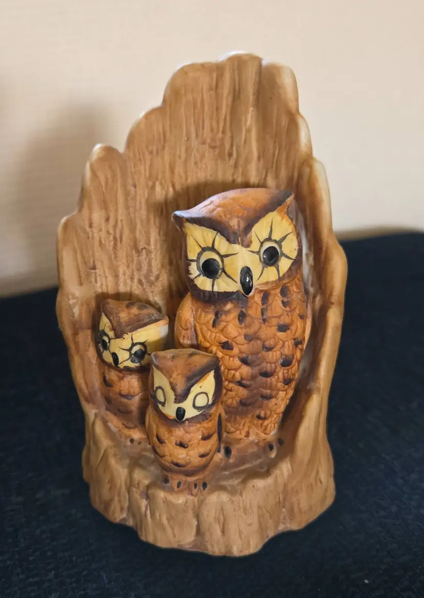 Vintage Ceramic Mother Owl With Her Two Babies Perched Inside A Trunk