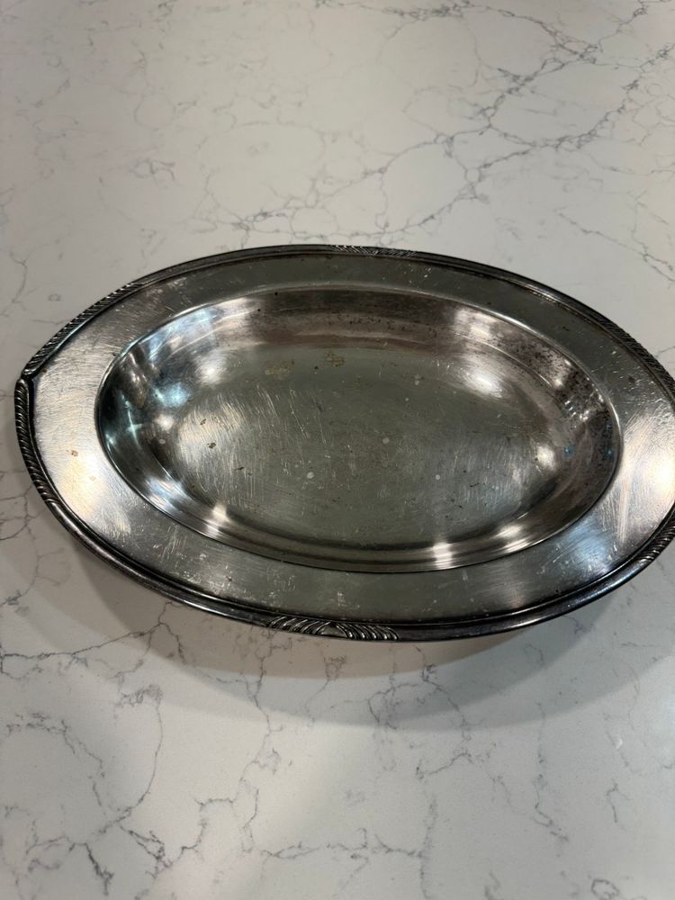 Vintage Wm Rogers & Son Silver plate Serving Dish