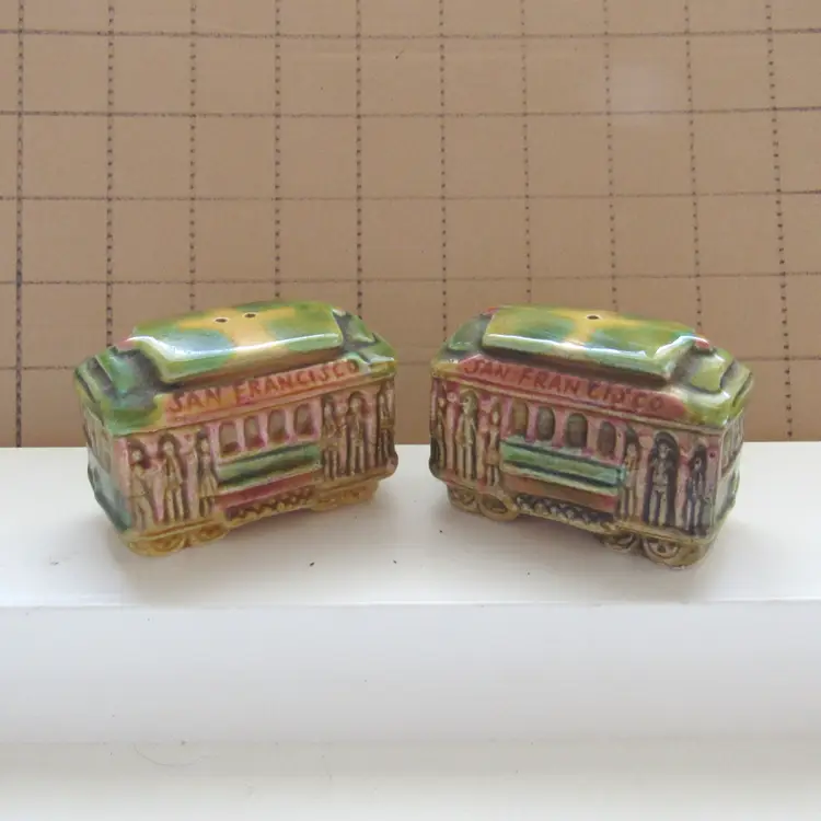 Vtg San Francisco Street Cars Salt and Pepper Shaker Set
