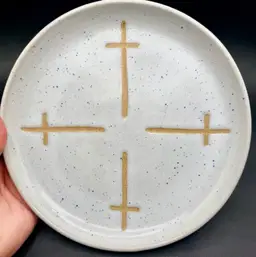 Vintage Jane & Gordon Martz Marshall Studios Cross Painted Plate 8.25”