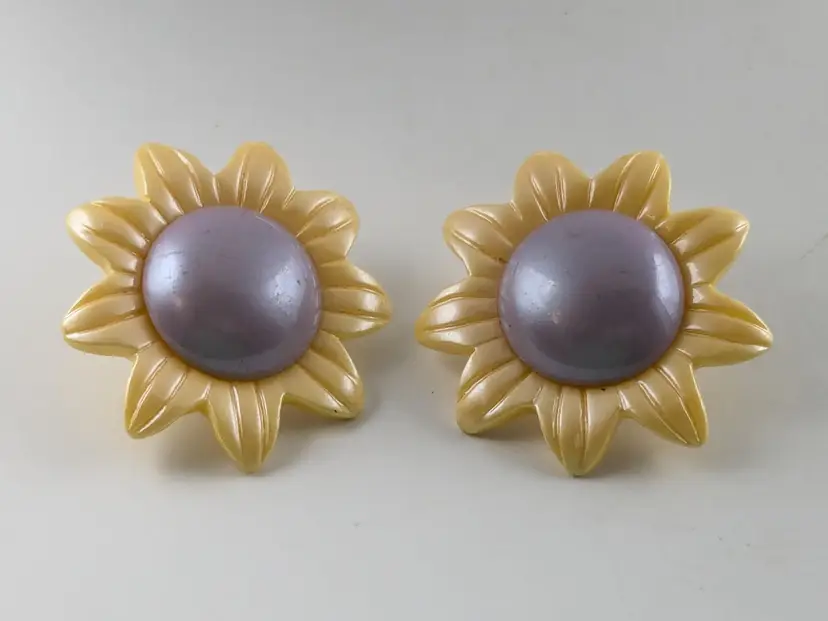Flower Pierced Earrings Large Lavender Center Yellow Petals Plastic Jewelry