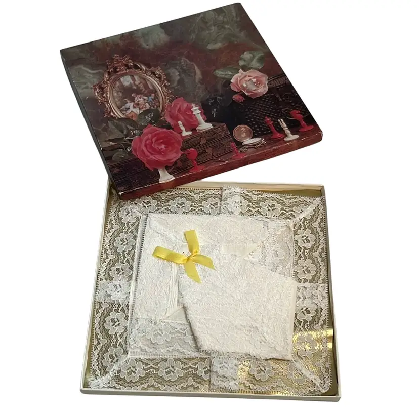 Vintage Lace Hankies Set NOS In Lovely Box