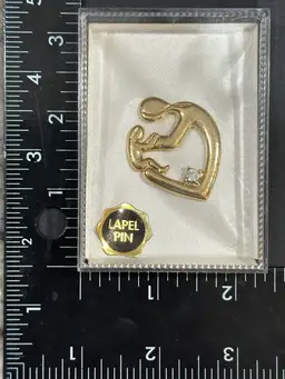 Brooch Rhinestones Gold Tone Mother  Child Heart Silhouette New In Box
