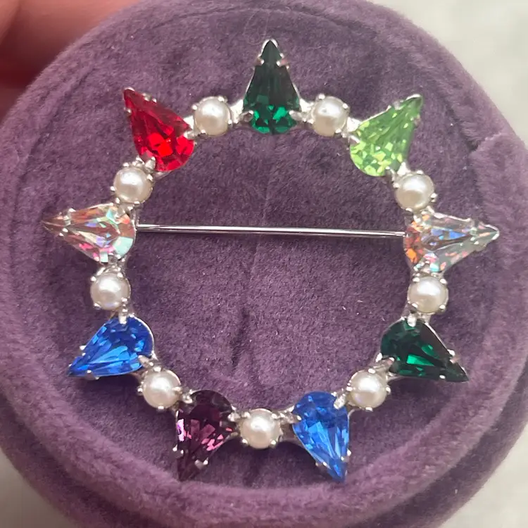 Vintage B. David Multicolor Rhinestone Wreath Brooch Faux Pearl Circle Pin Silver Tone