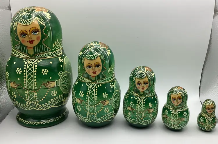 5pc Russian Matryoshka Nesting Dolls