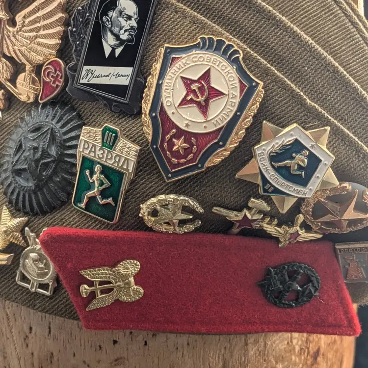 Russian Garrison Hat W/43 Pins