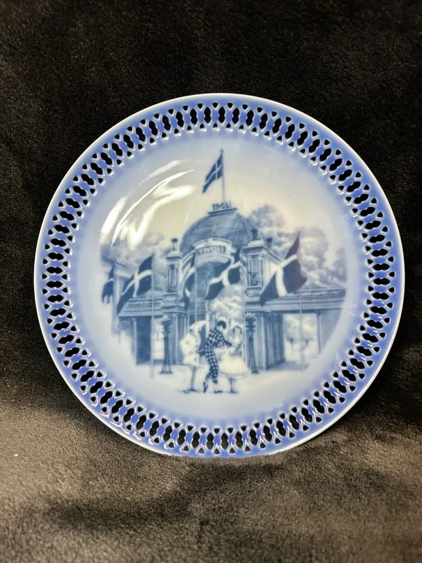 Peter Heering Liqueur Series Tivoli Main Entrance Copenhagen Wall Plate