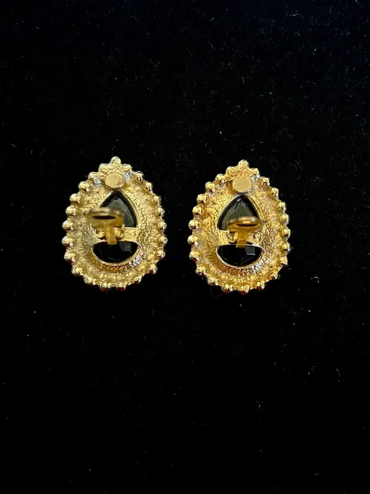 Vintage Gold Toned Black Multi Faceted Glass Teardrop Clip-on Earrings Aprox 1-3/4”
