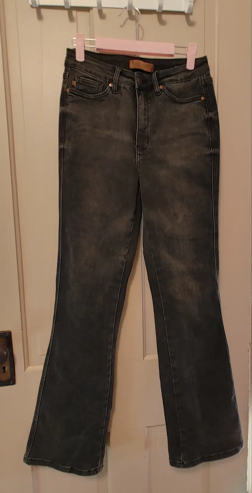 Bottoms- Brand: Judy Blue. Size 7/28. Denim black jeans. 69% cotton, 23% polyester, 7% rayon, 1% spandex. No callouts.