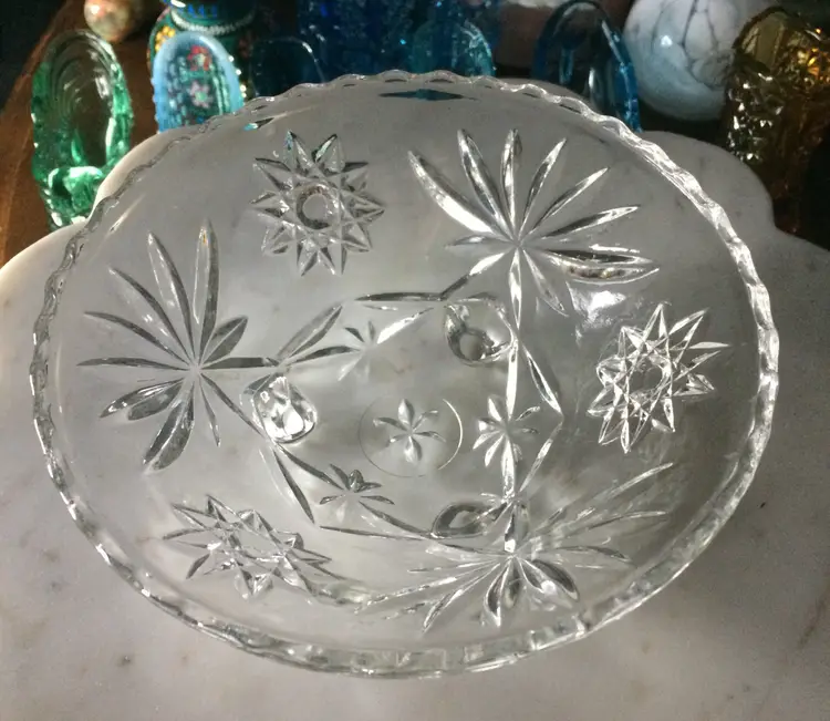 Vintage Anchor Hocking Star of David Candy Dish 6 3/4" wide x 2 1/2" tall.