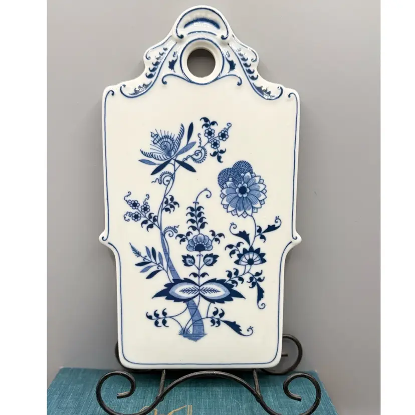 🐞Chinoiserie Style Blue Onion Porcelain Cheese & Cracker Board/Wall Decor - 10" x 6"