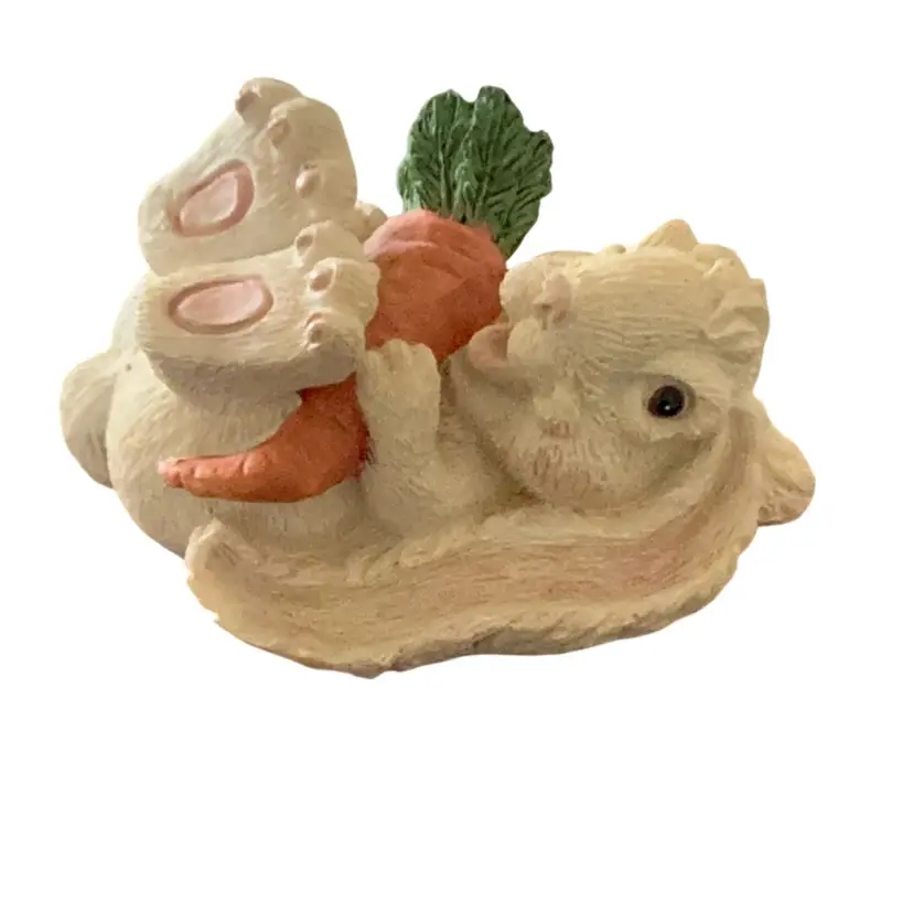 Adorable Happy Resin Bunny With A Carrot. 3β X 4 7/8β
