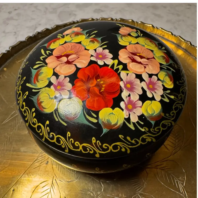 Vintage 3” Russian Lacquer Hand Painted Trinket Box