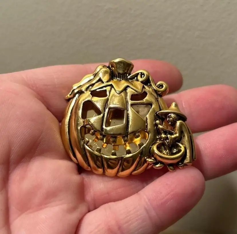 3-D Pumpkin/Witch Pendant