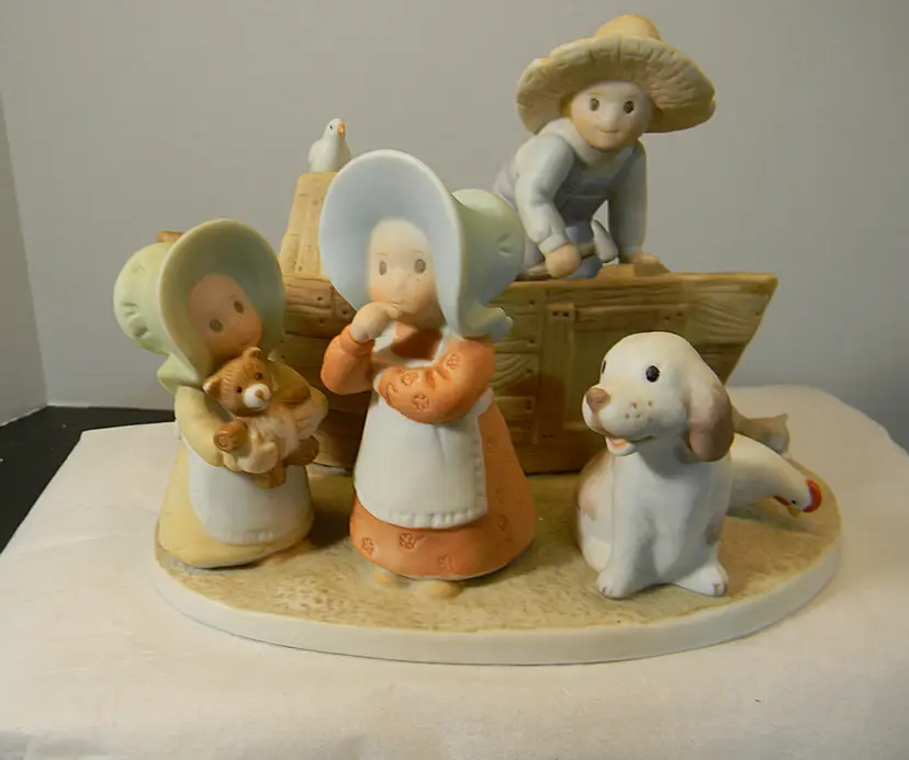 Circle of Friends Collection by Masterpiece Homco 1995 Noah's Ark