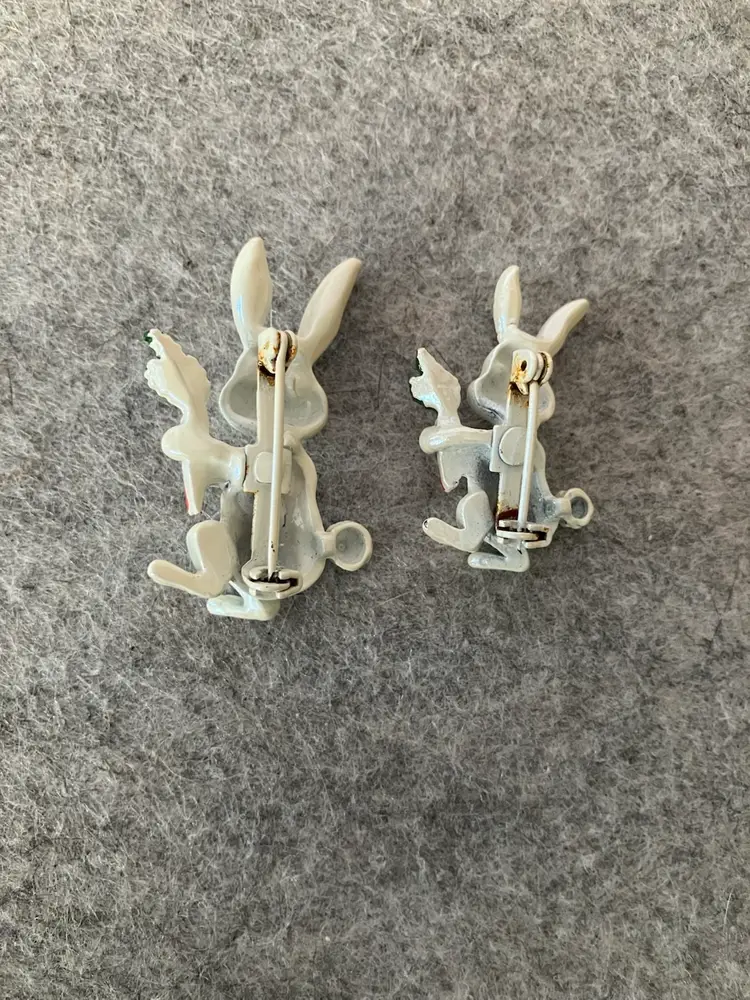 Bunny Rabbits Vintage Set Of 2 Pins