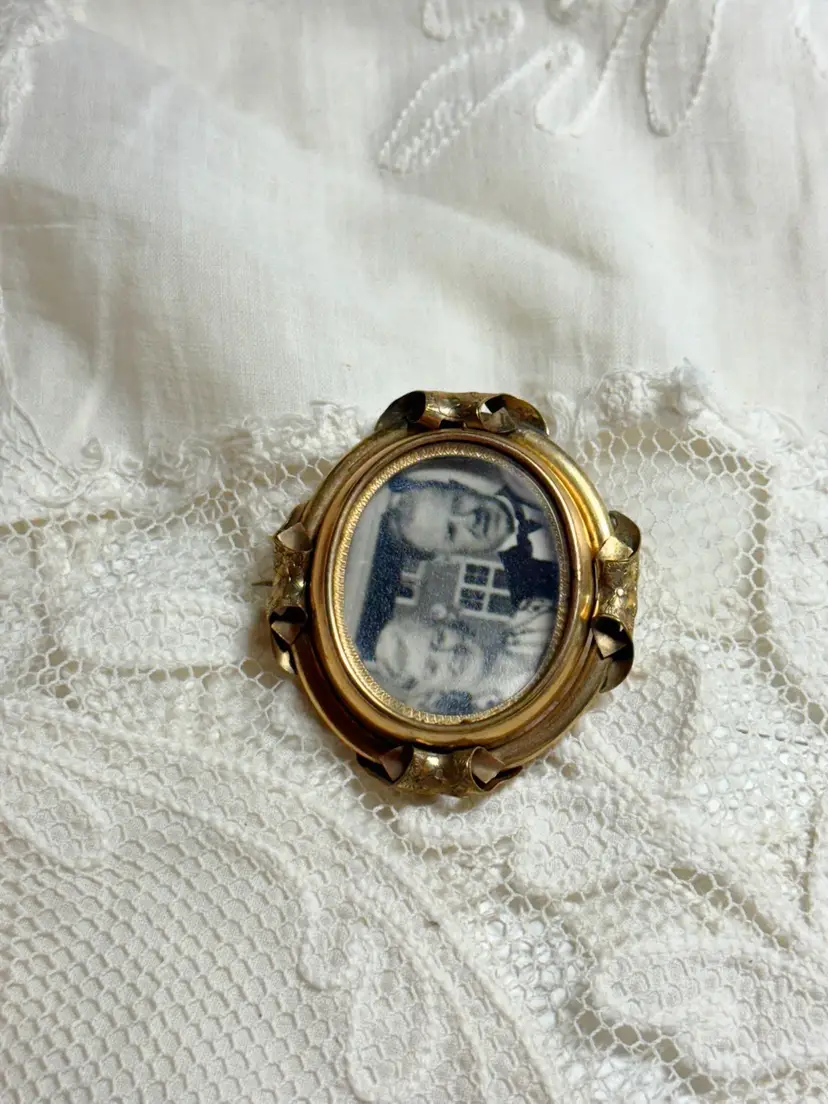 Stunning Victorian Swivel Locket Brooch With Real Human Hair