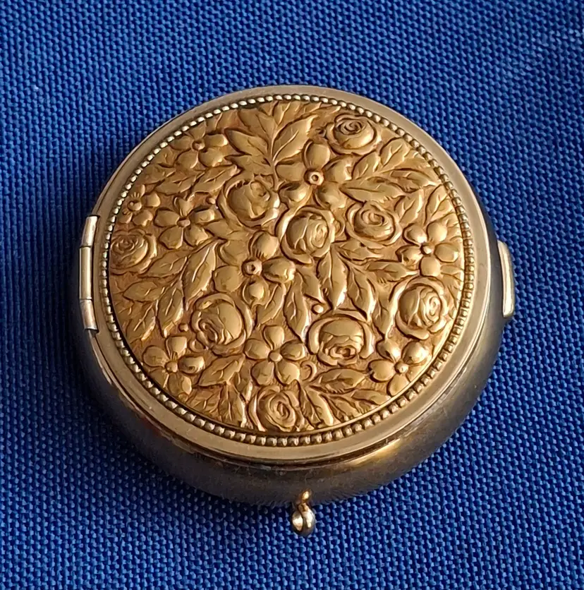 597 Vintage Evans Gold Tone Floral Compact – Tap-Sift Powder Case