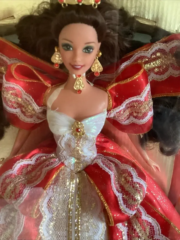 1997 Special Edition "10th Anniversary " Happy Holidays/Green Eyes Barbie 17832