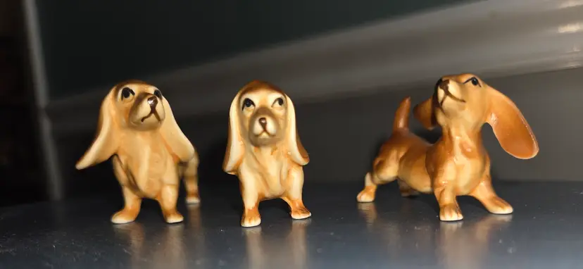 Vintage Dashhound Porcelain family