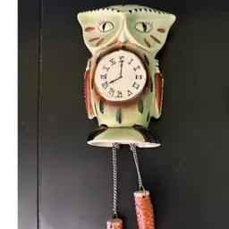 MCM Green Owl Faux Clock Ceramic Wall Pocket Hanging 1960’s Betson’s Japan 11”