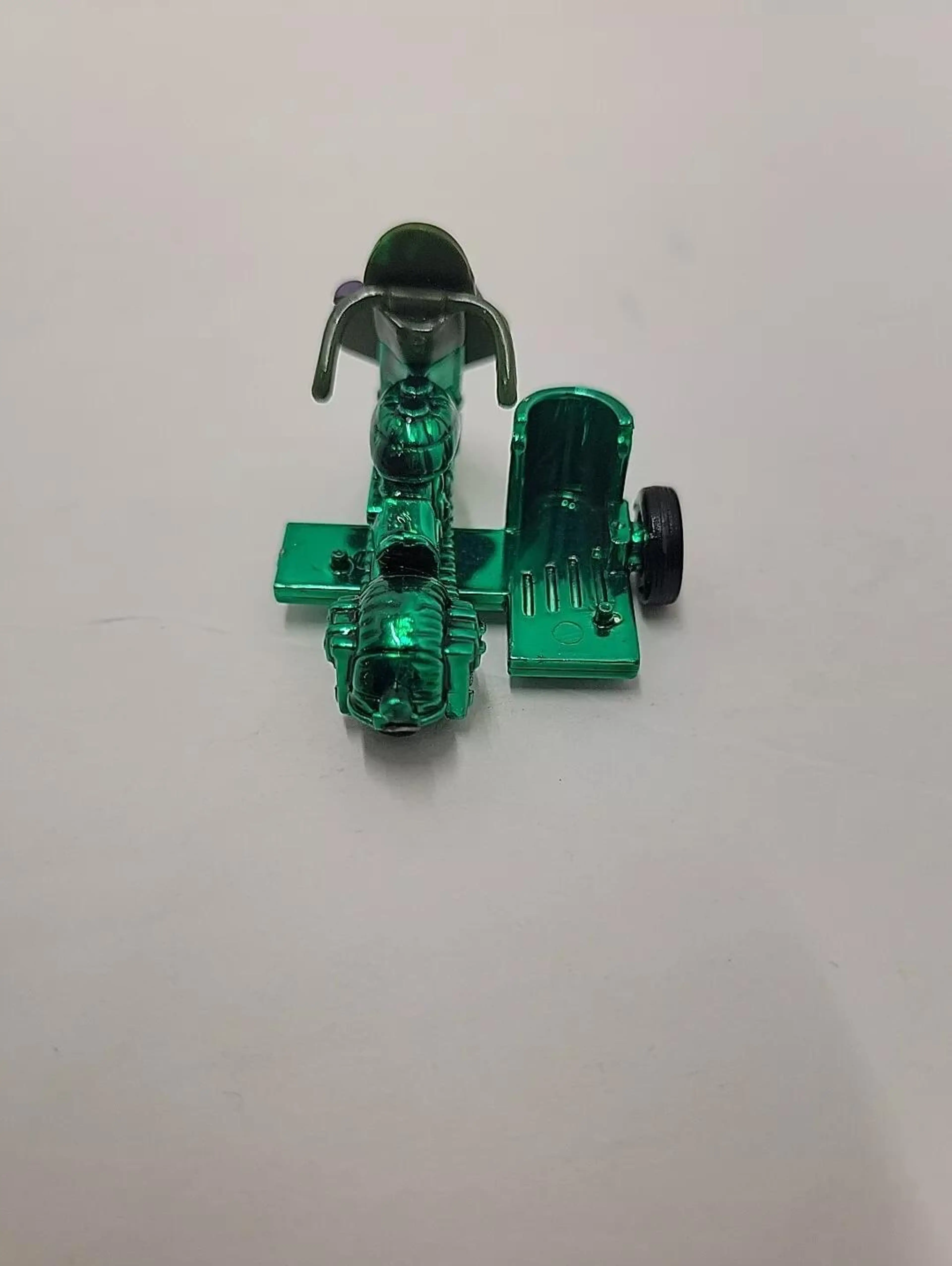 Image 4 of 8