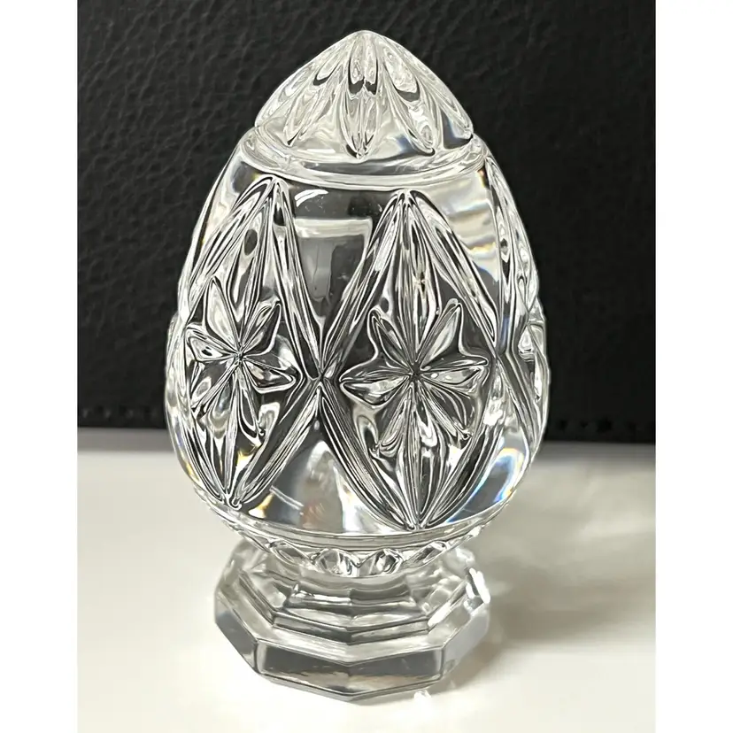 Bleikristall 24% Lead Crystal Cut Glass Footed Easter Egg Paperweight Germany 3 in