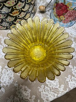 Blenko Blown Glass Floral Bowl (GLOWS)