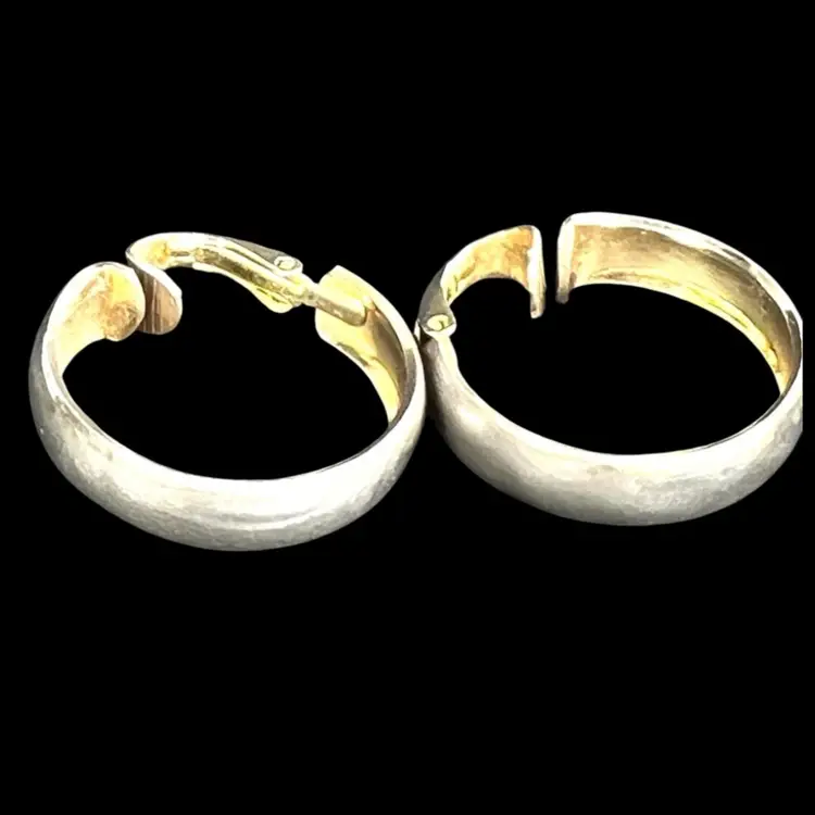 Vintage Signed L.H. Segal California 1” Hoop Clip On Gold-tone Earrings.