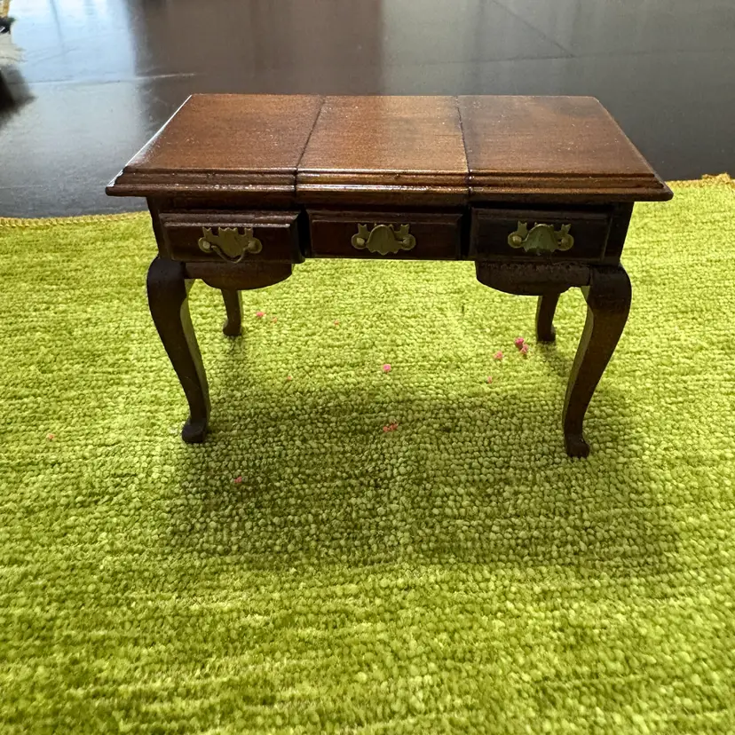 Desk - 3 Drawer