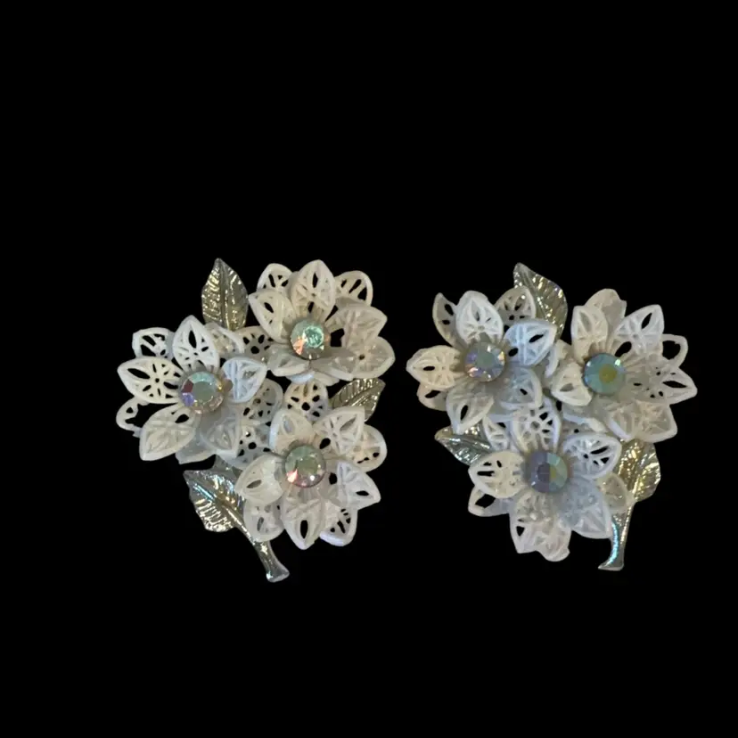 Vintage Plastic And Glass AB Clip On Earrings