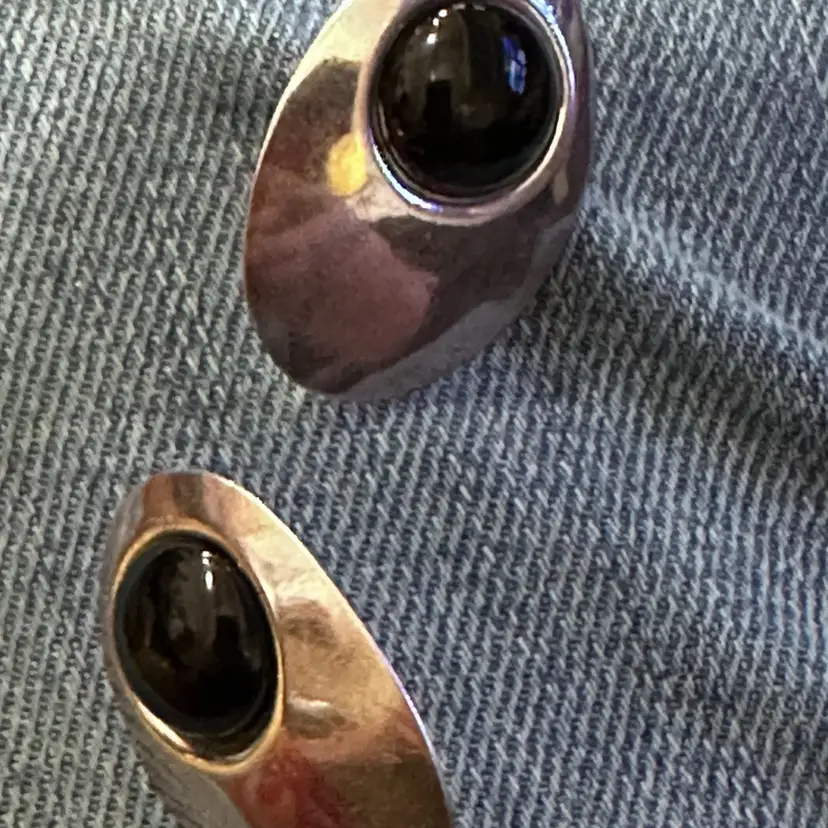 costume vintage Onyx Stone Earrings Marked Silver. tested not sterling