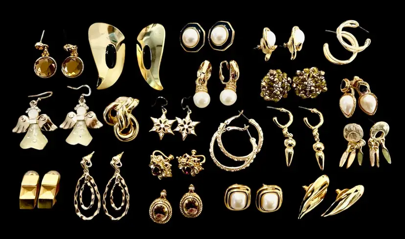 Vintage To Now Goldtone Clip Pierced Earring AK MONET LCI 20PCS #E-15