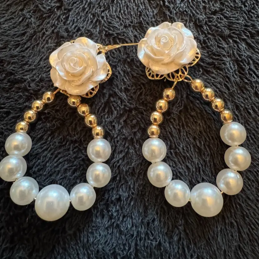 Rose & Faux Pearl Drop Pierced Earrings
