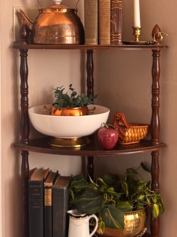 Casual Classics Decor Auction 🧺