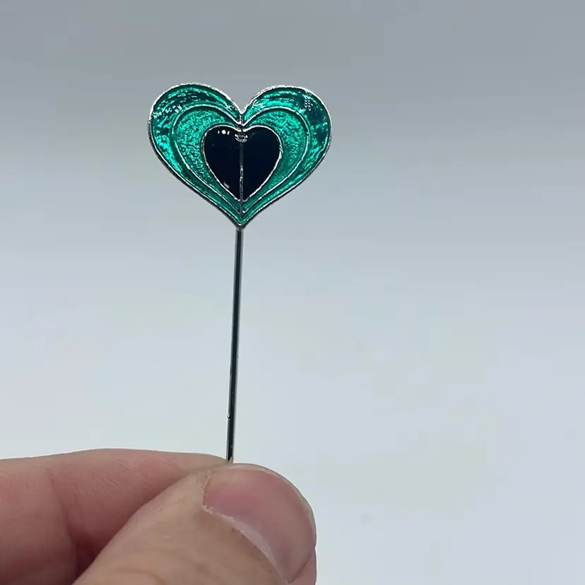 Stick Pin With Green Heart