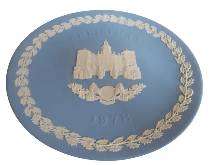 VTG Wedgwood Christmas 1978 “Horse Guards” 8” Blue Collector Plate - Estate Find