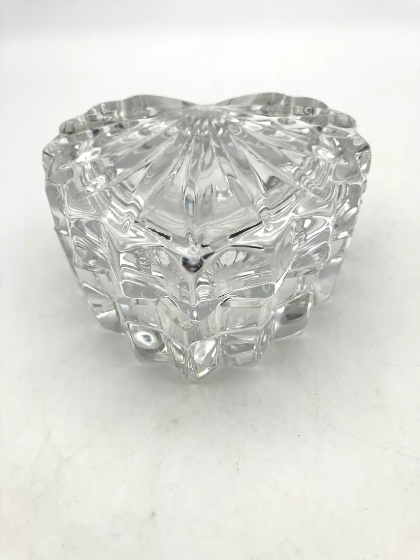 BIN - Mikasa Heart Crystal Trinket Box
