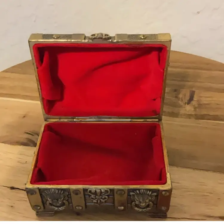 Vintage Brass/Gold Treasure Chest