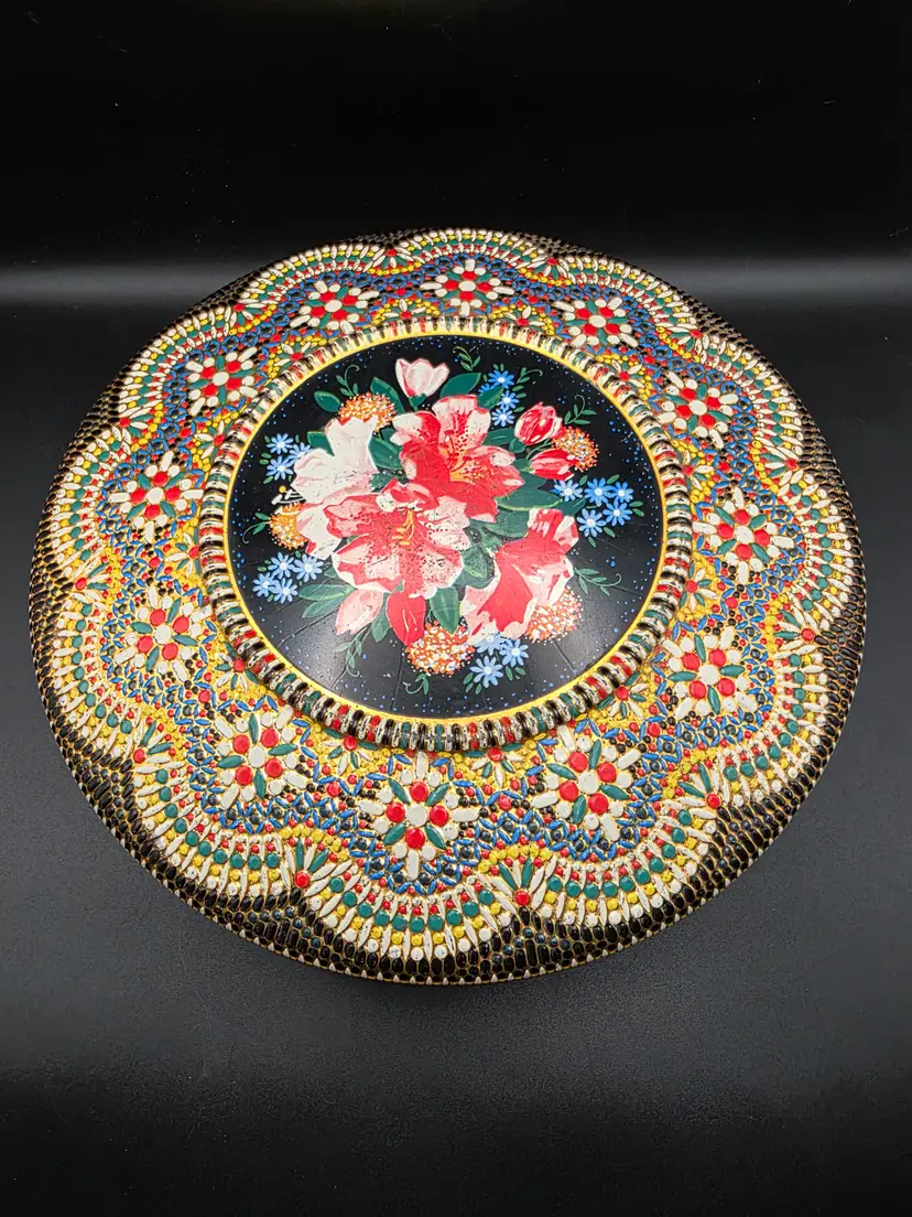 Holland Raised Mosaic Cookie Tin