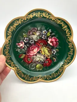 08 - Zhostovo Russian Tole Metal Plate Tray Green Signed 7" Flowers Scalloped Edge