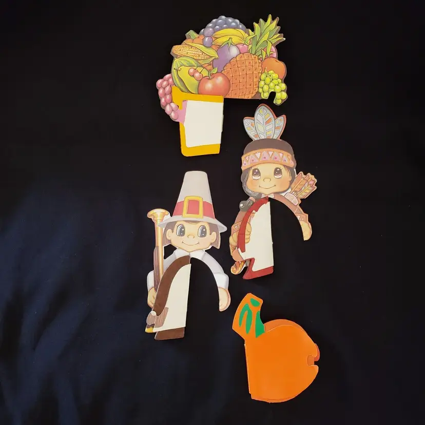 Thanksgiving Beistle Honeycomb Decorations Pilgrim Indian & Fruit Vintage