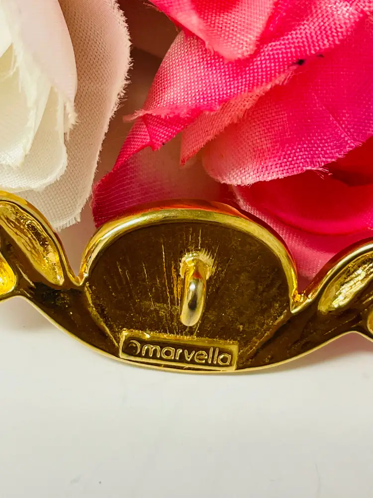 Vintage Marvella Black Cabochon Gold Toned Pendant