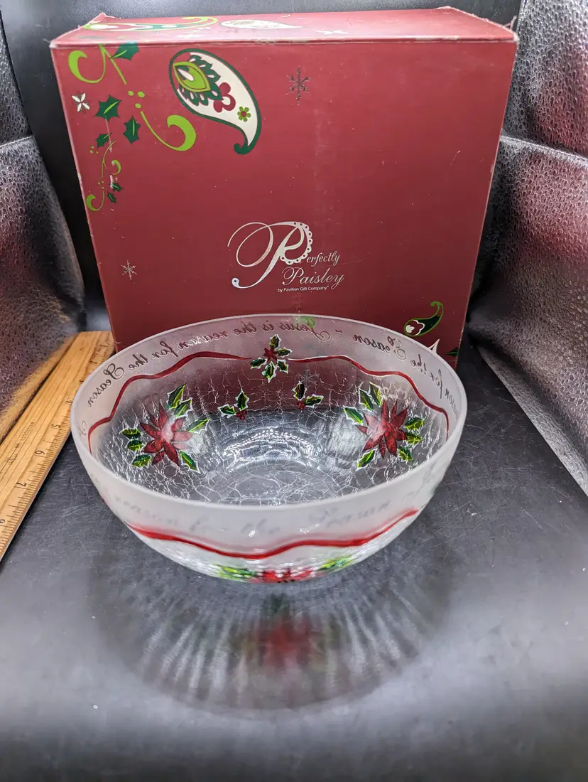 Vintage Perfectly Paisley "Jesus is the Reason for the Season" Poinsettia Crackle Bowl New in Box.