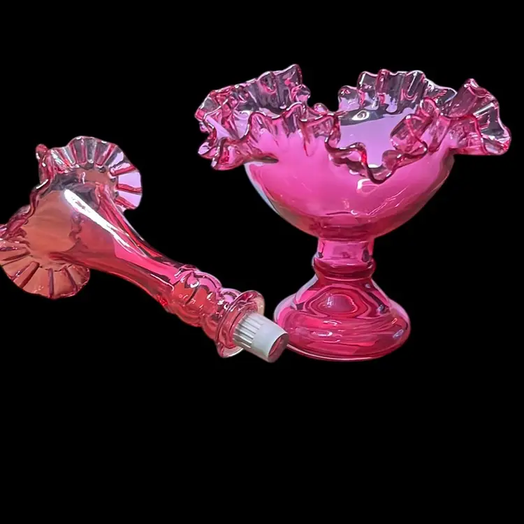 FENTON CRANBERRY GLASS EPERGNE VASE RUFFLED EDGES 1 HORN 10” Tall