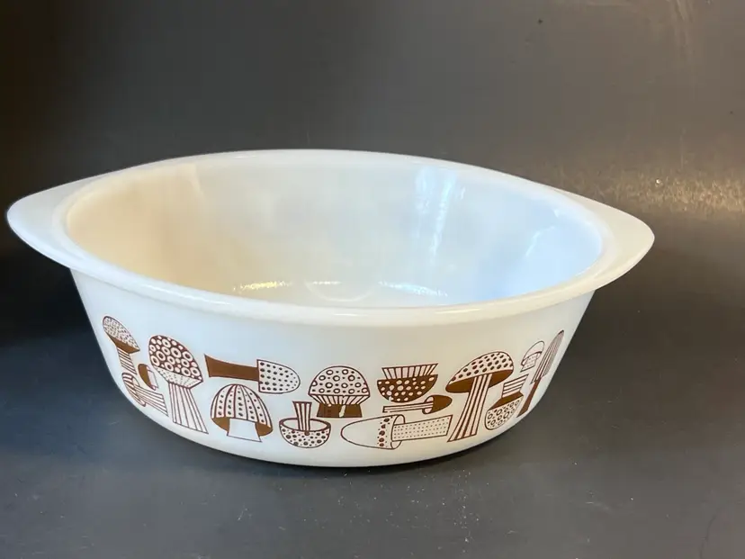 Mid Century SEARS Ovenware Milk Glass Brown Mushrooms Round 2 Qt Casserole Dish